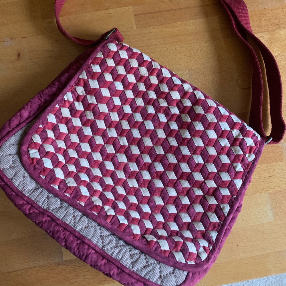 Quilted bag and coin wallet